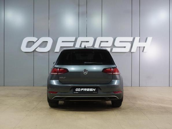 Volkswagen Golf VII Рестайлинг с пробегом 2018 года, цена 1 729 000 рублей, 196737 км, хэтчбек, Автокод Объявления