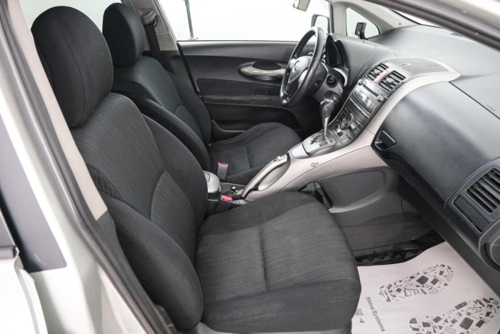 Toyota Auris I Красноярск  - изображение 14