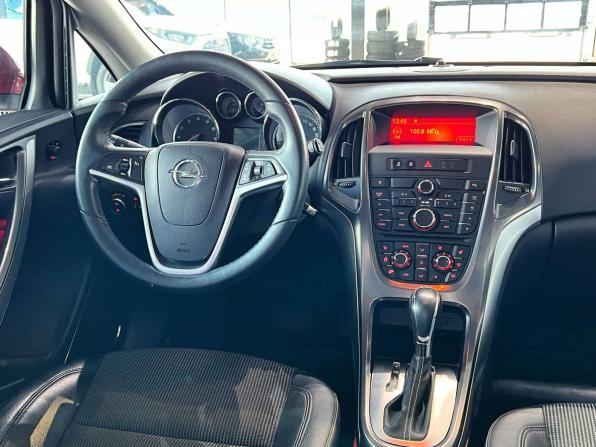 Opel Astra J с пробегом 2011 года, цена 1 150 000 рублей, 54000 км, хэтчбек, Автокод Объявления