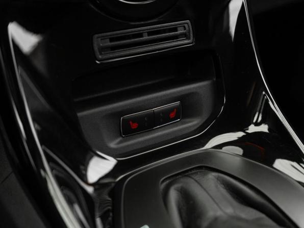 Ford Fiesta Mk6 Рестайлинг с пробегом 2015 года, цена 1 030 000 рублей, 60877 км, хэтчбек, Автокод Объявления