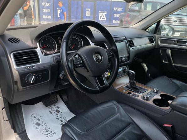 Volkswagen Touareg II с пробегом 2014 года, цена 2 399 000 рублей, 220900 км, внедорожник, Автокод Объявления