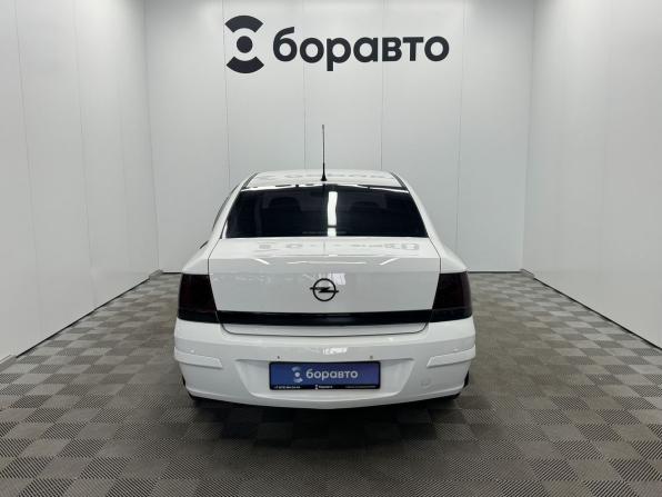 Opel Astra H Рестайлинг с пробегом 2013 года, цена 590 000 рублей, 235752 км, седан, Автокод Объявления