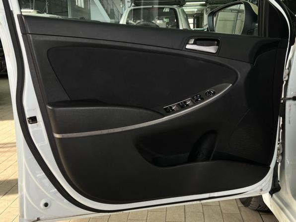 Hyundai Solaris I Рестайлинг с пробегом 2014 года, цена 1 100 000 рублей, 89500 км, седан, Автокод Объявления