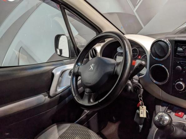Peugeot Partner II Рестайлинг с пробегом 2013 года, цена 695 000 рублей, 128000 км, компактвэн, Автокод Объявления
