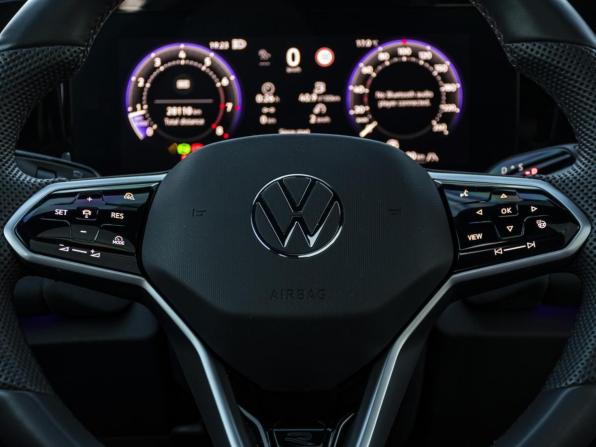 Volkswagen Tiguan III (China Market) с пробегом 2024 года, цена 4 618 000 рублей, 27800 км, внедорожник, Автокод Объявления