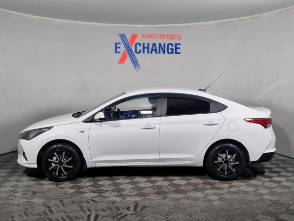 Hyundai Solaris II Рестайлинг с пробегом 2020 года, цена 1 299 000 рублей, 75114 км, седан, Автокод Объявления
