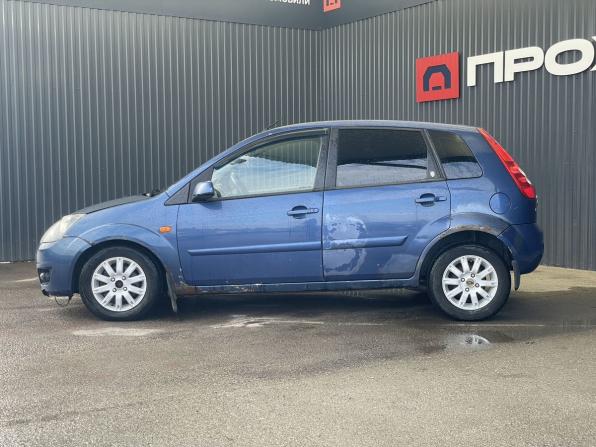 Ford Fiesta Mk5 с пробегом 2007 года, цена 100 000 рублей, 350000 км, хэтчбек, Автокод Объявления