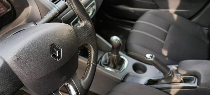 Renault Fluence I Рестайлинг с пробегом 2014 года, цена 780 000 рублей, 222623 км, седан, Автокод Объявления