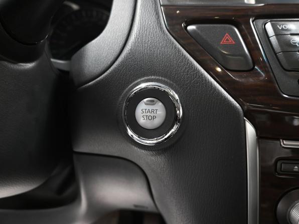 Nissan Pathfinder IV с пробегом 2015 года, цена 2 195 000 рублей, 154237 км, внедорожник, Автокод Объявления