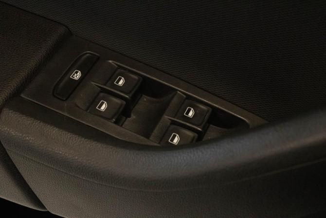 Skoda Rapid I с пробегом 2014 года, цена 1 000 000 рублей, 93244 км, лифтбек, Автокод Объявления