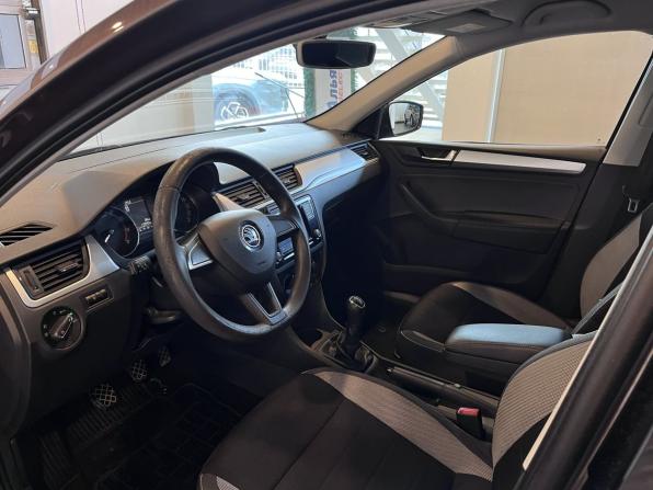 Skoda Rapid I Рестайлинг с пробегом 2019 года, цена 1 388 000 рублей, 113340 км, лифтбек, Автокод Объявления
