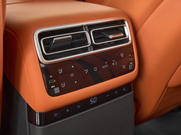 Li Auto (Lixiang) L7 I Рестайлинг с пробегом 2025 года, цена 7 355 000 рублей, 5 км, внедорожник, Автокод Объявления