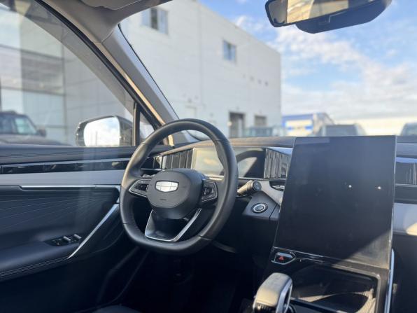 Geely Atlas II с пробегом 2024 года, цена 2 650 000 рублей, 25728 км, внедорожник, Автокод Объявления