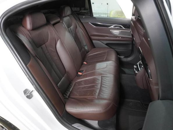 BMW 7 серии VI (G11/G12) с пробегом 2017 года, цена 3 289 000 рублей, 185421 км, седан, Автокод Объявления