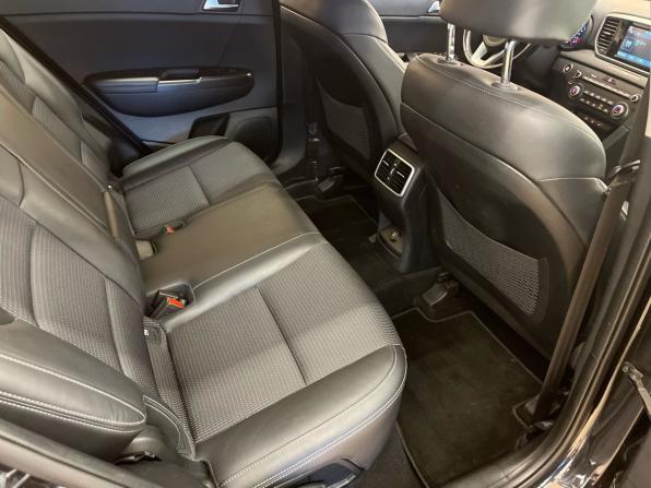 Kia Sportage IV Рестайлинг с пробегом 2019 года, цена 1 768 000 рублей, 169000 км, внедорожник, Автокод Объявления