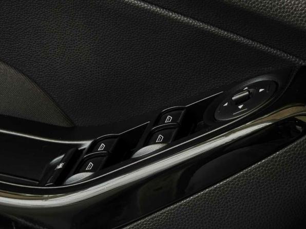 Ford Fiesta Mk6 Рестайлинг с пробегом 2015 года, цена 689 000 рублей, 207471 км, седан, Автокод Объявления