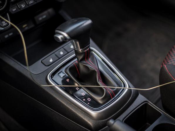 Kia Rio IV Рестайлинг с пробегом 2021 года, цена 1 670 000 рублей, 80541 км, хэтчбек, Автокод Объявления