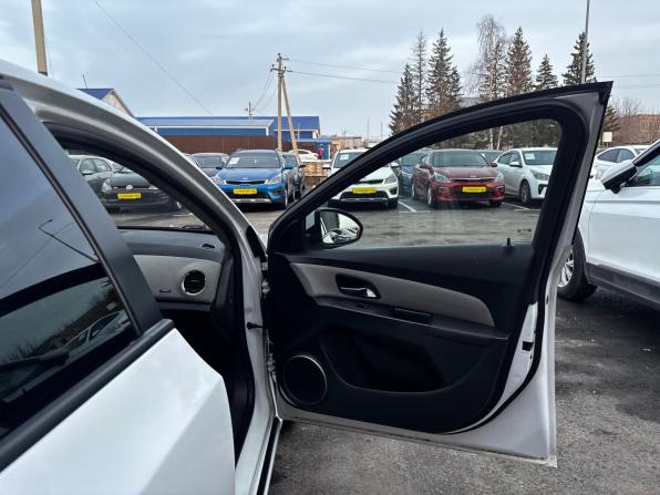 Chevrolet Cruze I Рестайлинг с пробегом 2013 года, цена 700 000 рублей, 176000 км, хэтчбек, Автокод Объявления
