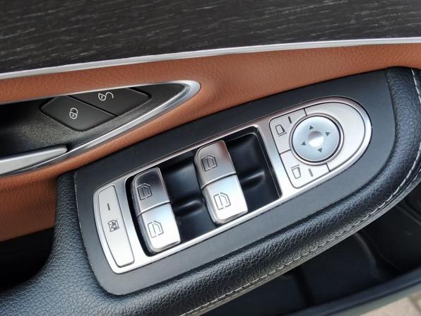 Mercedes-Benz C-Класс IV (W205) Рестайлинг с пробегом 2018 года, цена 2 650 000 рублей, 133631 км, седан, Автокод Объявления