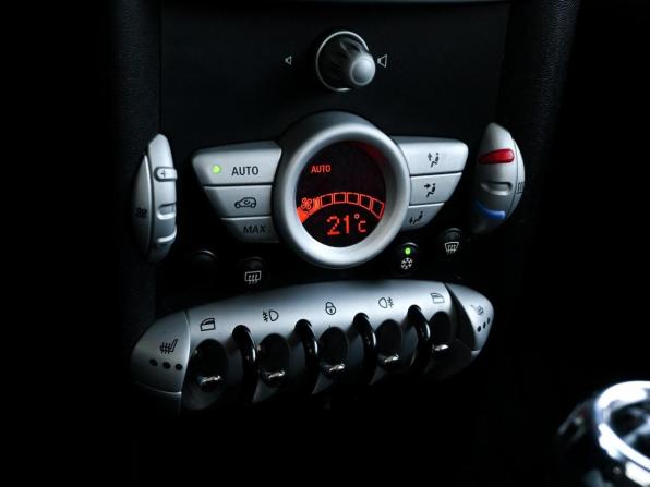 Mini Clubman I с пробегом 2009 года, цена 719 000 рублей, 244896 км, хэтчбек, Автокод Объявления