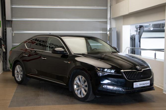 Skoda Superb III Рестайлинг с пробегом 2020 года, цена 2 460 000 рублей, 80622 км, лифтбек, Автокод Объявления