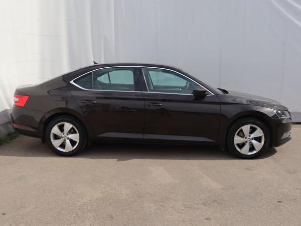 Skoda Superb III с пробегом 2015 года, цена 1 599 000 рублей, 135132 км, лифтбек, Автокод Объявления