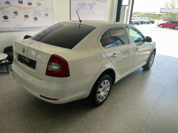 Skoda Octavia II (A5) Рестайлинг с пробегом 2013 года, цена 809 500 рублей, 192154 км, лифтбек, Автокод Объявления