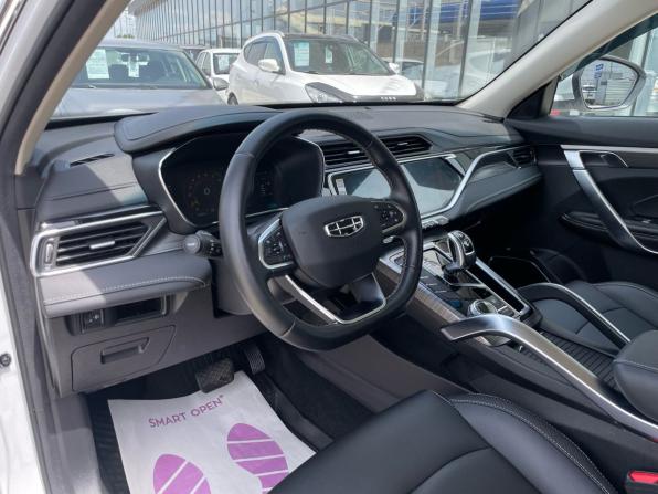 Geely Atlas Pro с пробегом 2024 года, цена 1 730 000 рублей, 28247 км, внедорожник, Автокод Объявления