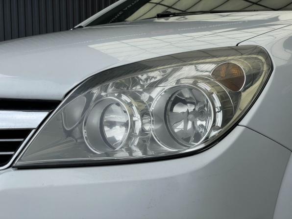 Opel Astra H Рестайлинг с пробегом 2011 года, цена 447 000 рублей, 217063 км, универсал, Автокод Объявления