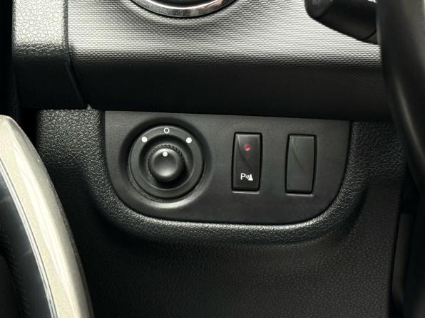 Renault Sandero II Рестайлинг с пробегом 2018 года, цена 1 069 000 рублей, 100773 км, хэтчбек, Автокод Объявления
