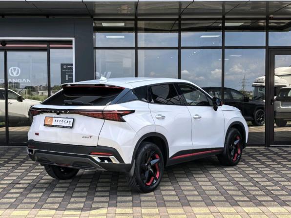 Omoda C5 I с пробегом 2023 года, цена 1 740 000 рублей, 61938 км, внедорожник, Автокод Объявления