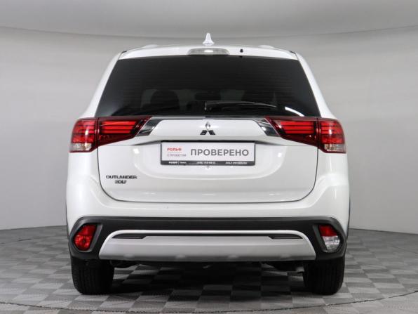 Mitsubishi Outlander III Рестайлинг 3 с пробегом 2020 года, цена 2 290 000 рублей, 32218 км, внедорожник, Автокод Объявления