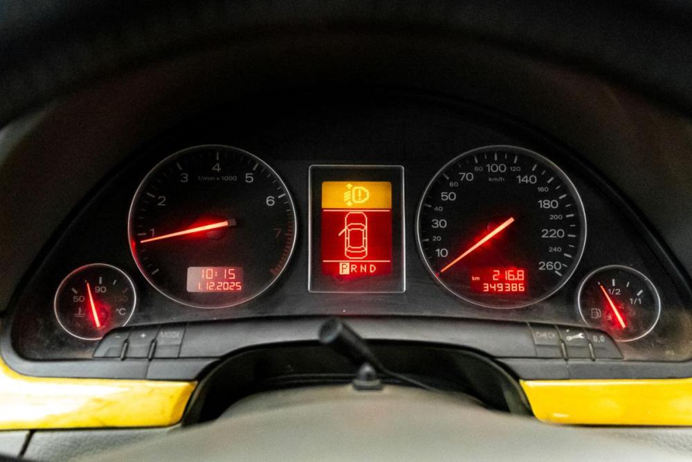 Audi A4 II (B6) Ульяновск  - изображение 16