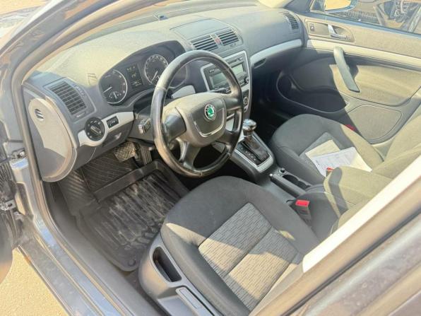 Skoda Octavia II (A5) Рестайлинг с пробегом 2012 года, цена 944 000 рублей, 154414 км, лифтбек, Автокод Объявления