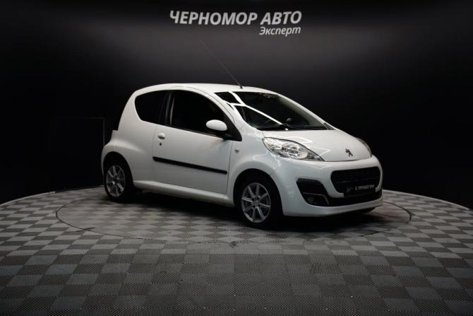 Peugeot 107 I Рестайлинг 2 с пробегом 2014 года, цена 640 000 рублей, 144000 км, хэтчбек, Автокод Объявления