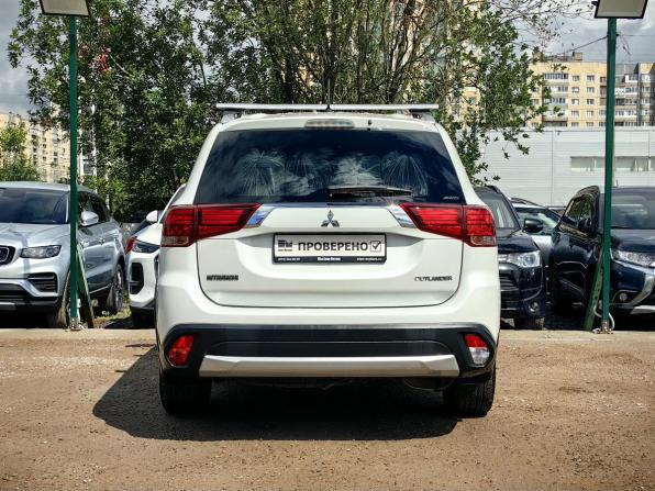 Mitsubishi Outlander III Рестайлинг 2 с пробегом 2016 года, цена 1 799 000 рублей, 152151 км, внедорожник, Автокод Объявления