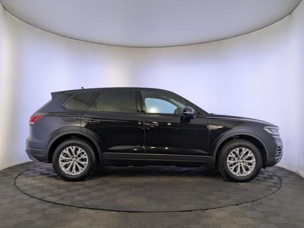 Volkswagen Touareg III с пробегом 2019 года, цена 5 205 000 рублей, 37555 км, внедорожник, Автокод Объявления