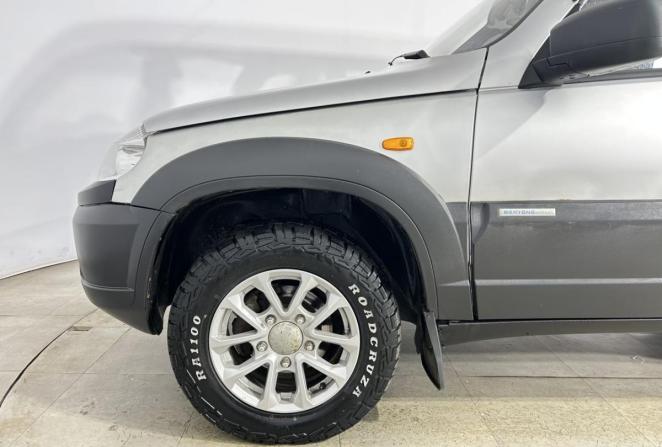 Chevrolet Niva I Рестайлинг с пробегом 2009 года, цена 415 000 рублей, 180842 км, внедорожник, Автокод Объявления