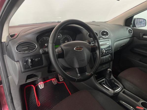 Ford Focus II с пробегом 2006 года, цена 375 000 рублей, 317648 км, седан, Автокод Объявления