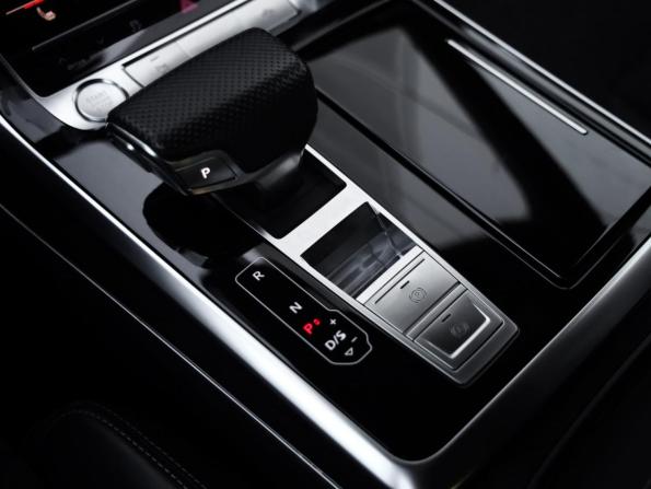 Audi Q8 I (4M) с пробегом 2019 года, цена 5 499 000 рублей, 105218 км, внедорожник, Автокод Объявления