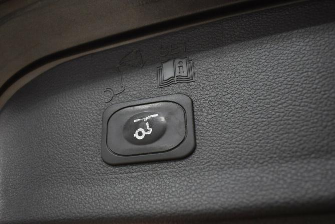 Ford Kuga II Рестайлинг с пробегом 2016 года, цена 1 470 000 рублей, 163595 км, внедорожник, Автокод Объявления