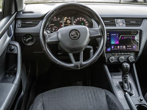 Skoda Octavia III (A7) Рестайлинг с пробегом 2017 года, цена 1 409 000 рублей, 163959 км, лифтбек, Автокод Объявления