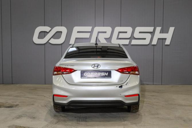 Hyundai Solaris II с пробегом 2017 года, цена 920 000 рублей, 145266 км, седан, Автокод Объявления
