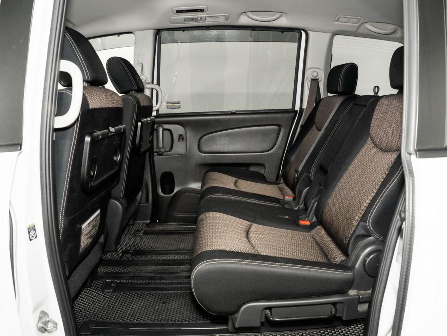 Nissan Serena IV (C26) Иркутск  - изображение 7