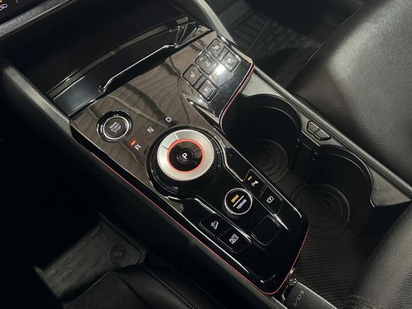 Kia Sportage V с пробегом 2023 года, цена 3 799 000 рублей, 34171 км, внедорожник, Автокод Объявления
