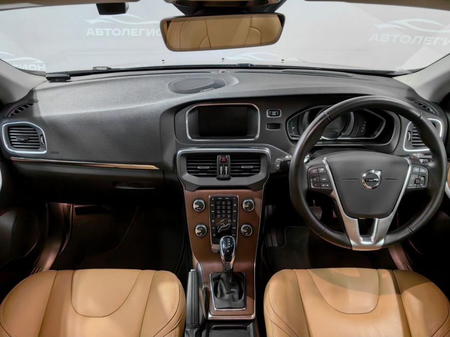 Volvo V40 II Рестайлинг Новосибирск  - изображение 9