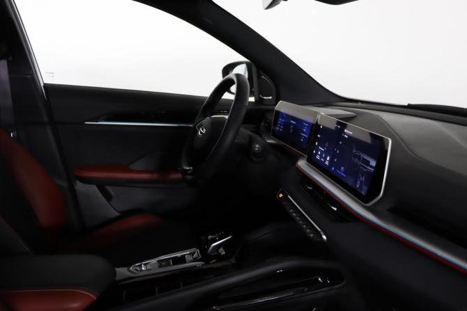 Geely Coolray I Рестайлинг с пробегом 2024 года, цена 2 299 990 рублей, 19517 км, внедорожник, Автокод Объявления
