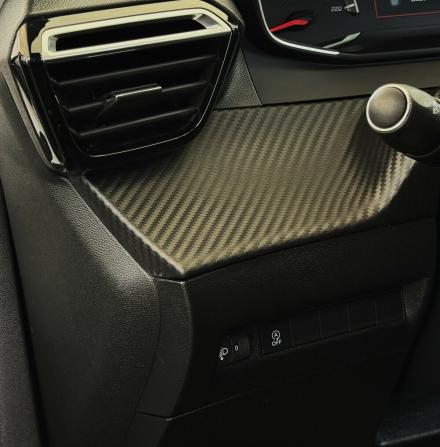 Peugeot 2008 II с пробегом 2023 года, цена 2 399 000 рублей, 18896 км, внедорожник, Автокод Объявления