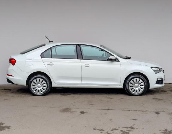 Skoda Rapid II с пробегом 2022 года, цена 1 595 000 рублей, 73274 км, лифтбек, Автокод Объявления