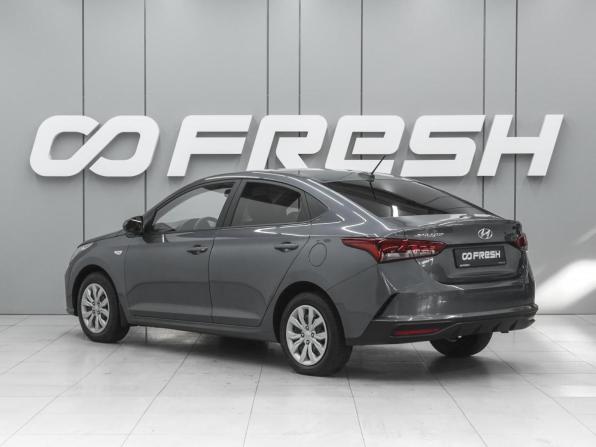 Hyundai Solaris II Рестайлинг с пробегом 2021 года, цена 1 600 000 рублей, 88050 км, седан, Автокод Объявления